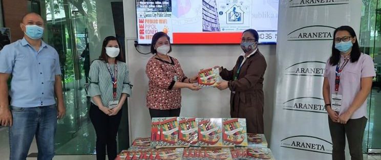 24-May-2021-Book-Donation-to-QC-Library-optimized